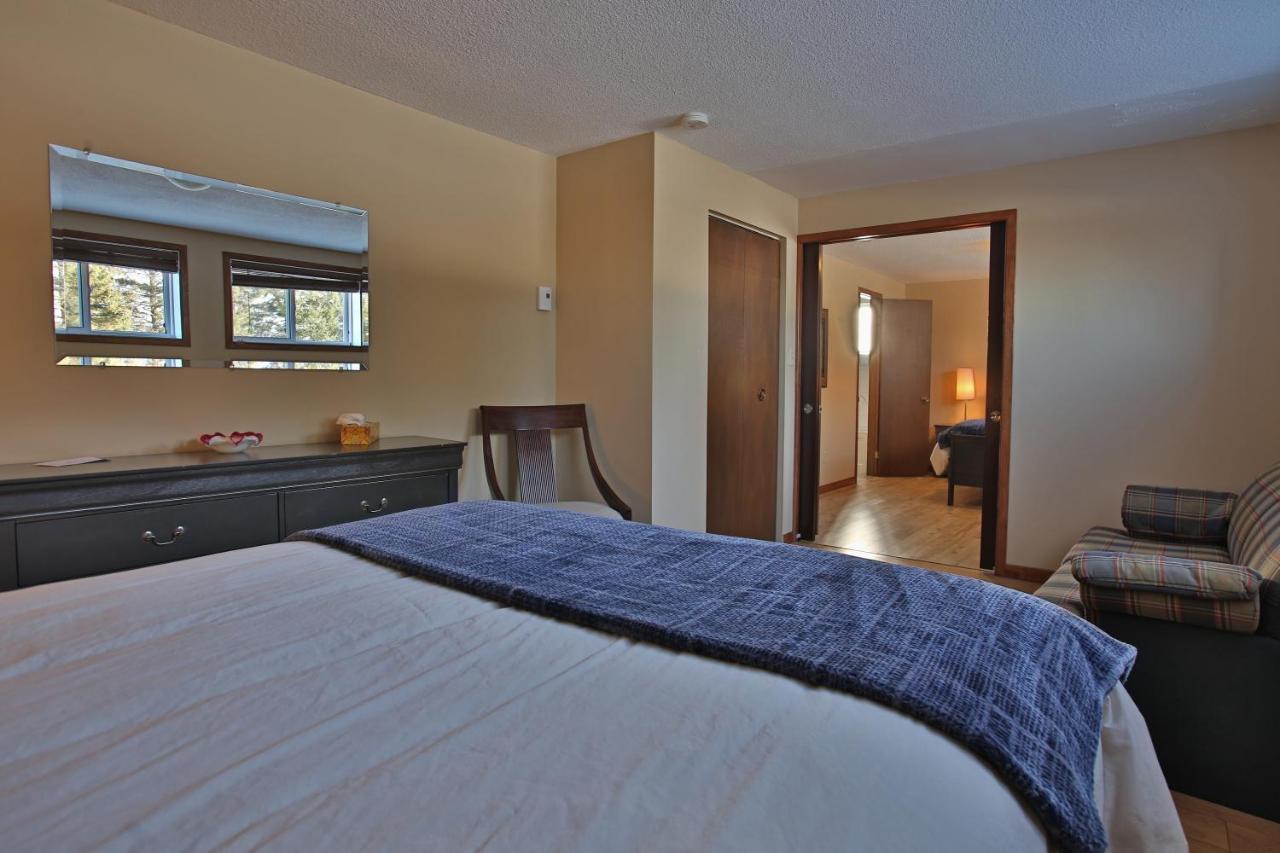 Saint-Hermenegilde Ranch St-Hubert B&B 외부 사진