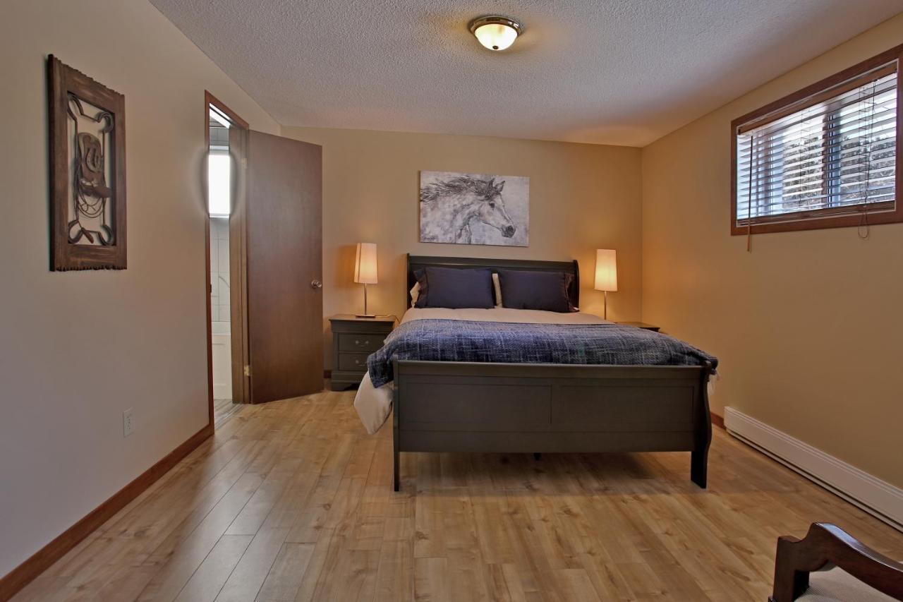 Saint-Hermenegilde Ranch St-Hubert B&B 외부 사진